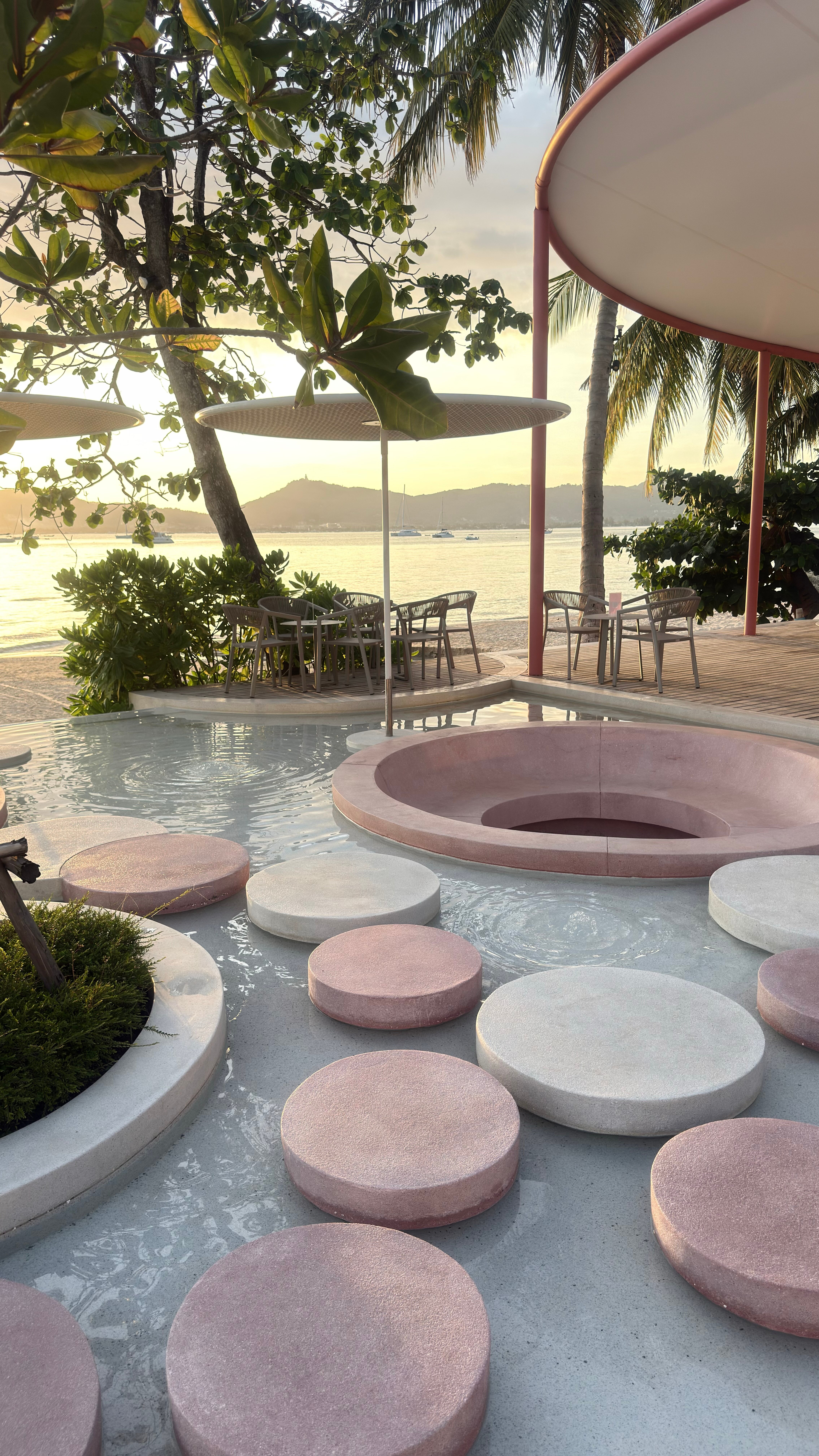 Фото Veranda Resort Phuket, Autograph Collection