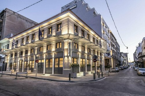 Гостиница Gallery Suites & Residences в Пирее