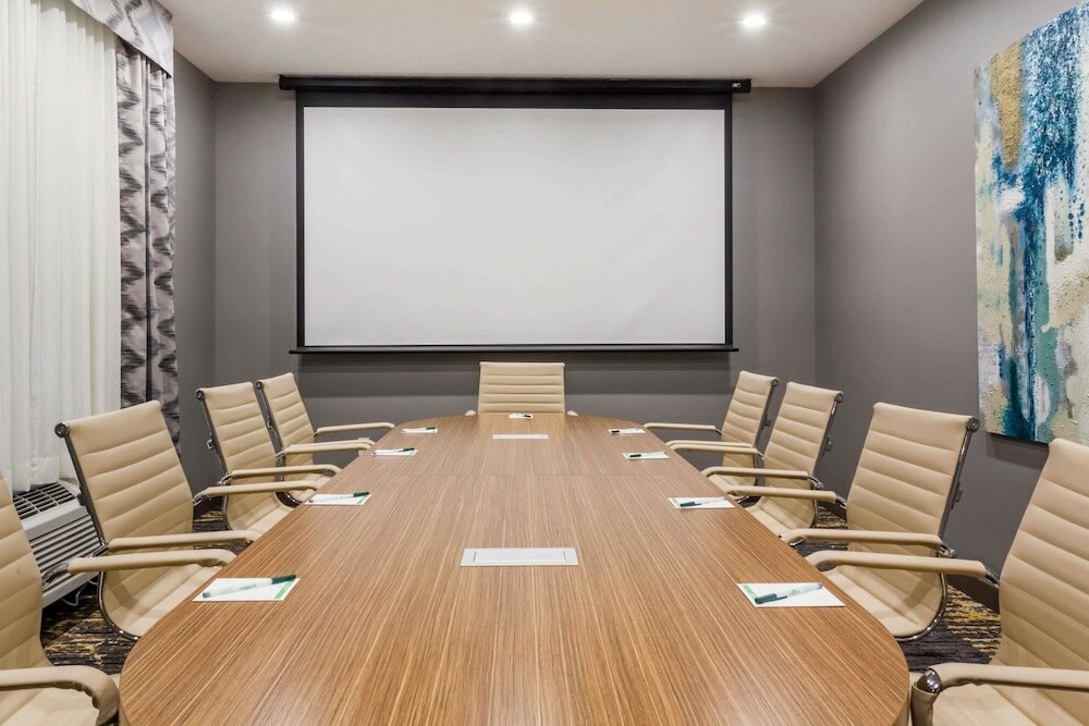 Фото Best Western Plus Airdrie Gateway