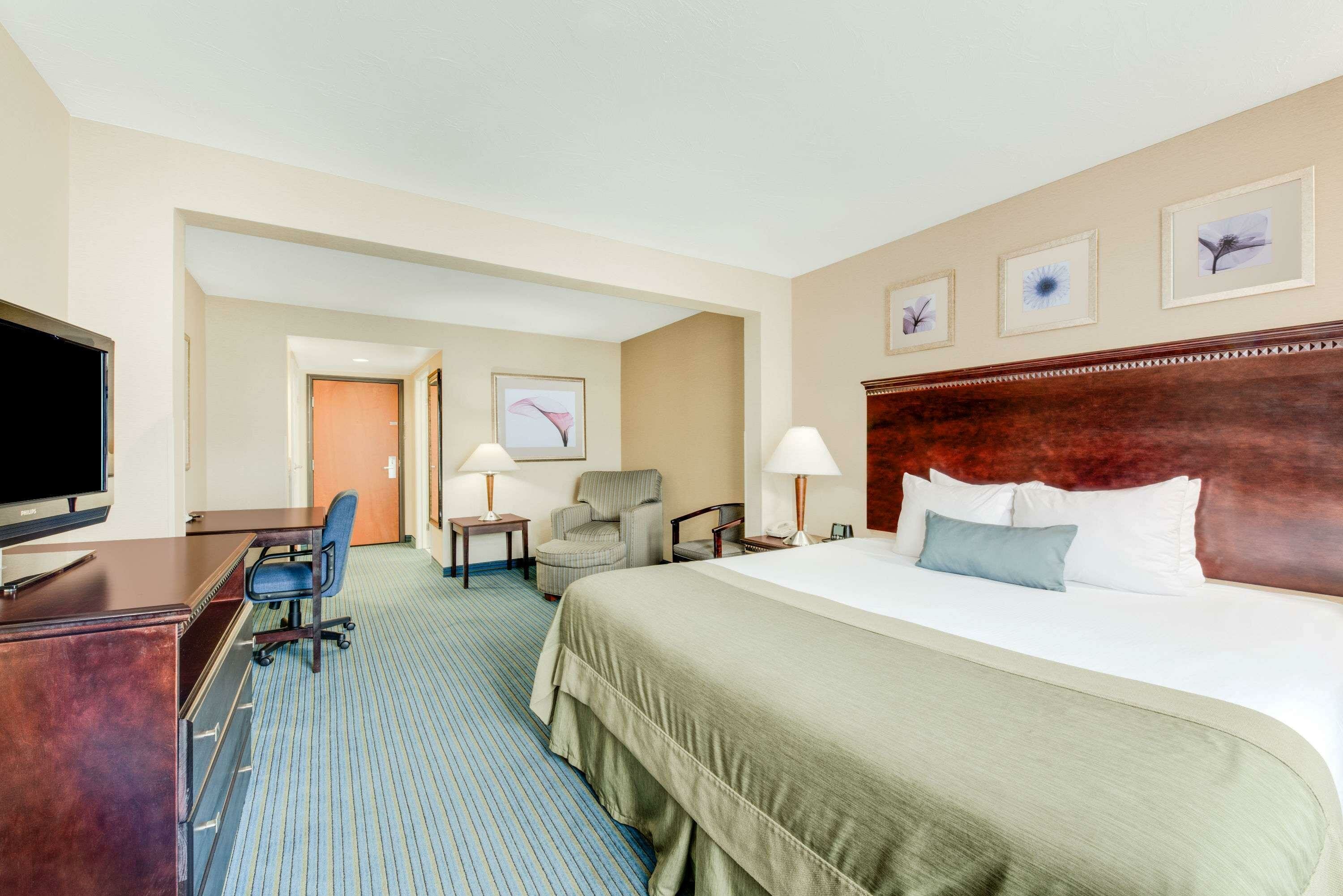 Фото Wingate by Wyndham - York