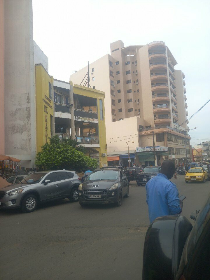Shopping mall El Malick, Dakar, photo