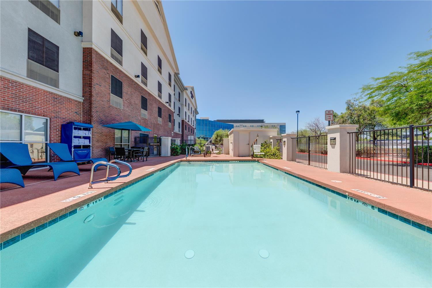 Фото Hampton Inn Phoenix-Midtown-Downtown Area