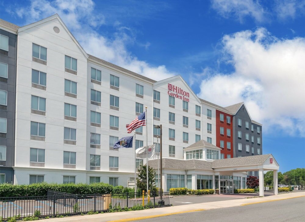 Фото Hilton Garden Inn Queens/JFK Airport