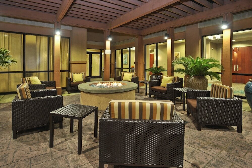 Фото Courtyard by Marriott Gulfport Beachfront