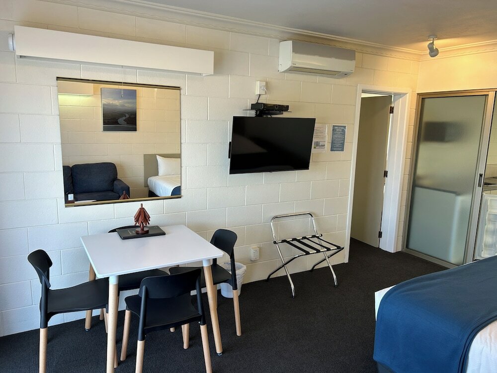 Фото Montana Lodge Motel