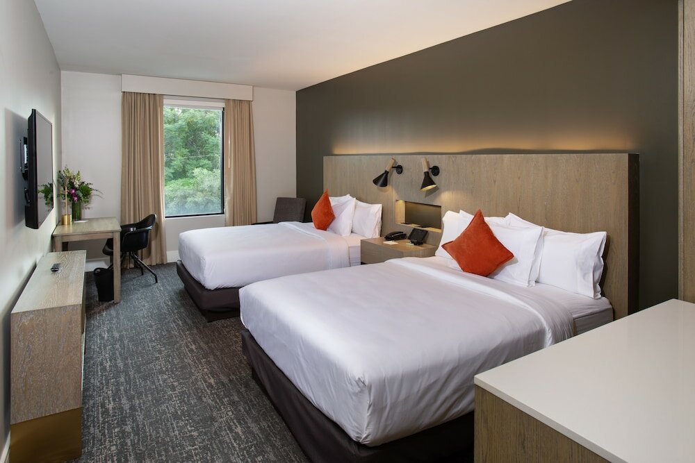 Фото The Delaney Hotel