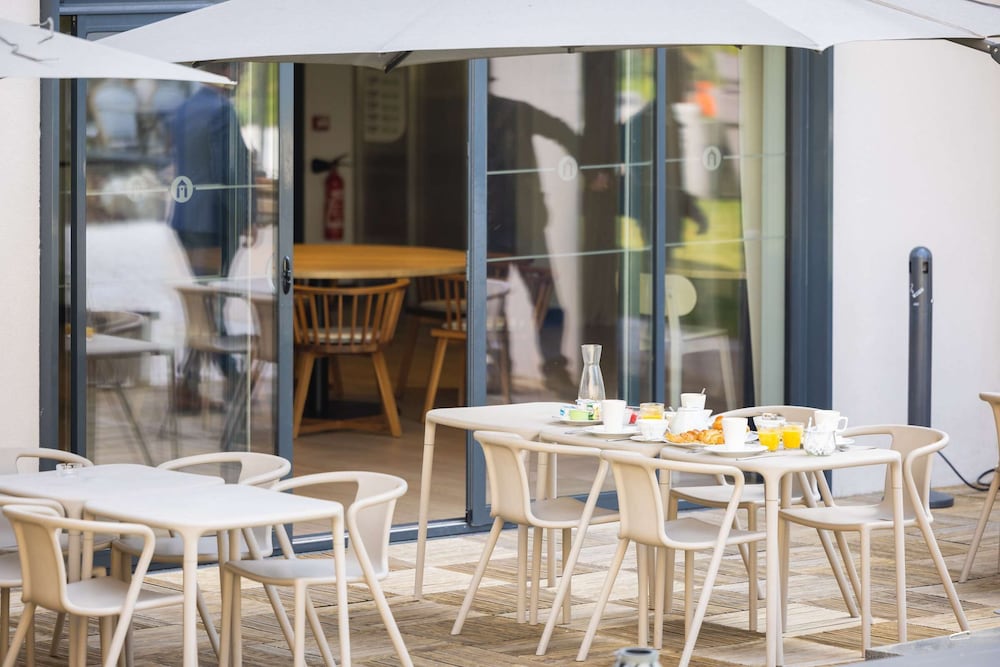 Фото Campanile Limoges Centre - Gare