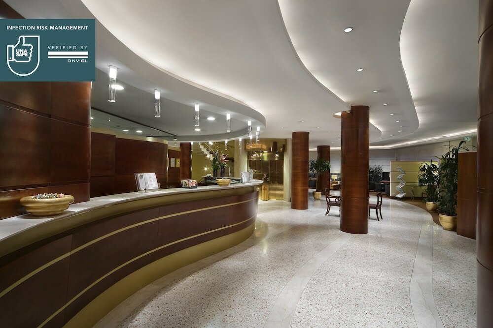Фото UNAHOTELS Cusani Milano