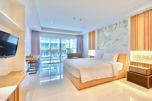 Гостиница Welcome World Beachfront Resort в Паттайе