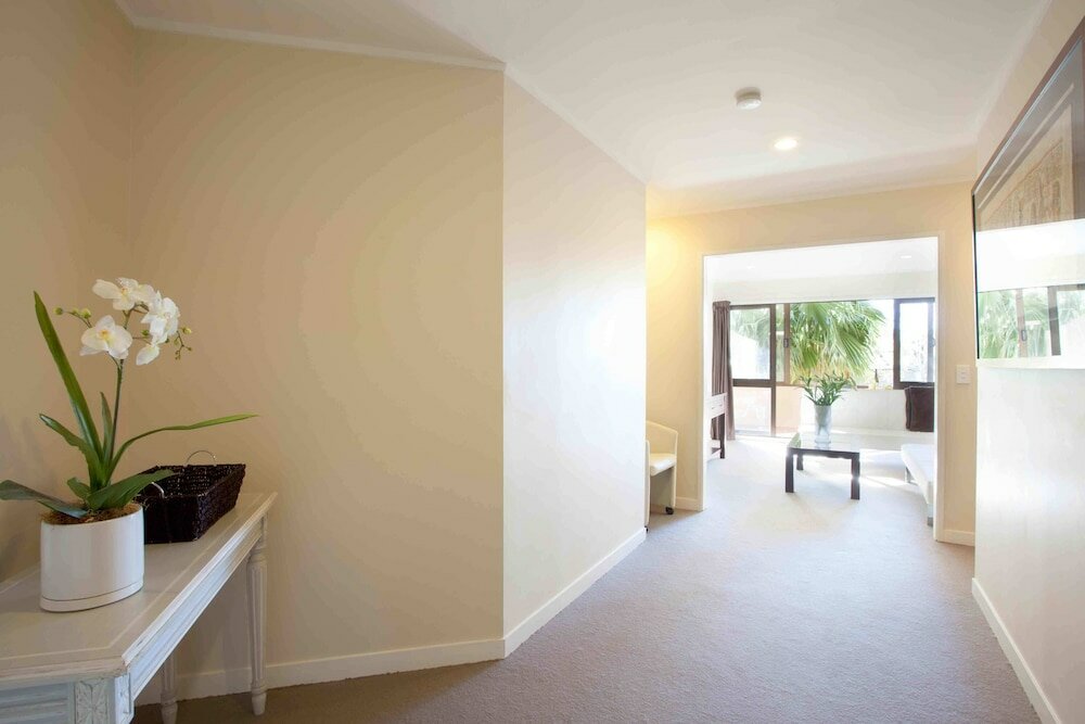 Фото Auckland Airport Kiwi Hotel