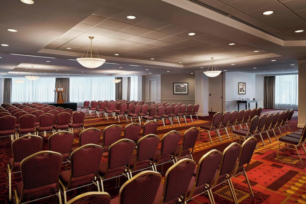 Фото Sheraton Inner Harbor Hotel
