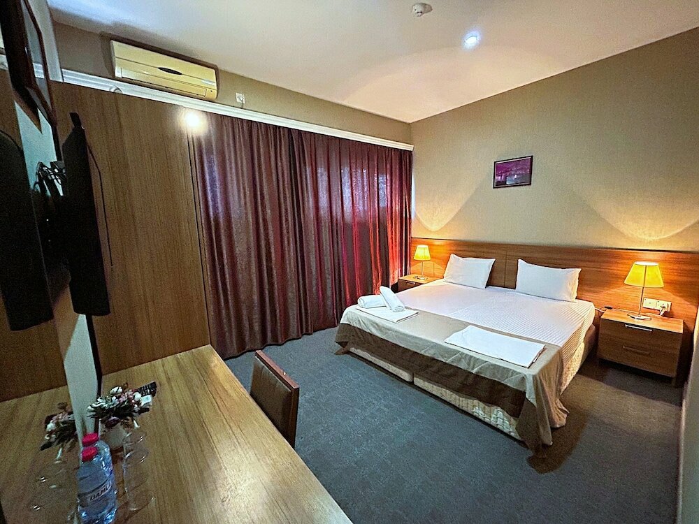 Фото The Family Hotel - Free Massage