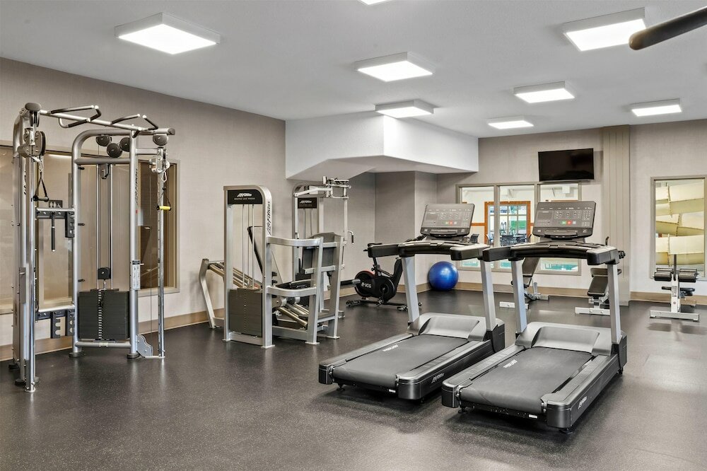 Фото Ramada by Wyndham Drumheller Hotel & Suites