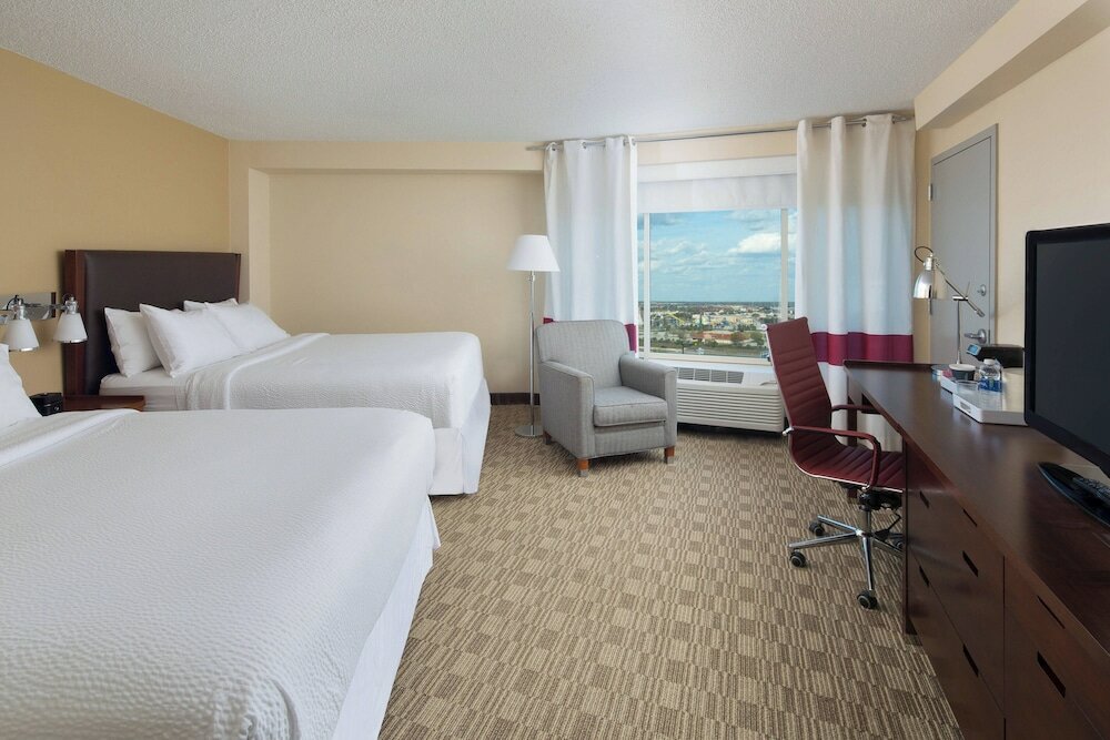 Фото Four Points by Sheraton Orlando International Drive