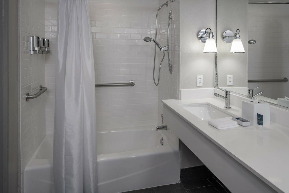 Фото Four Points by Sheraton Orlando International Drive