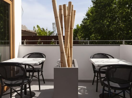 Фото Nivia Born Boutique Hotel
