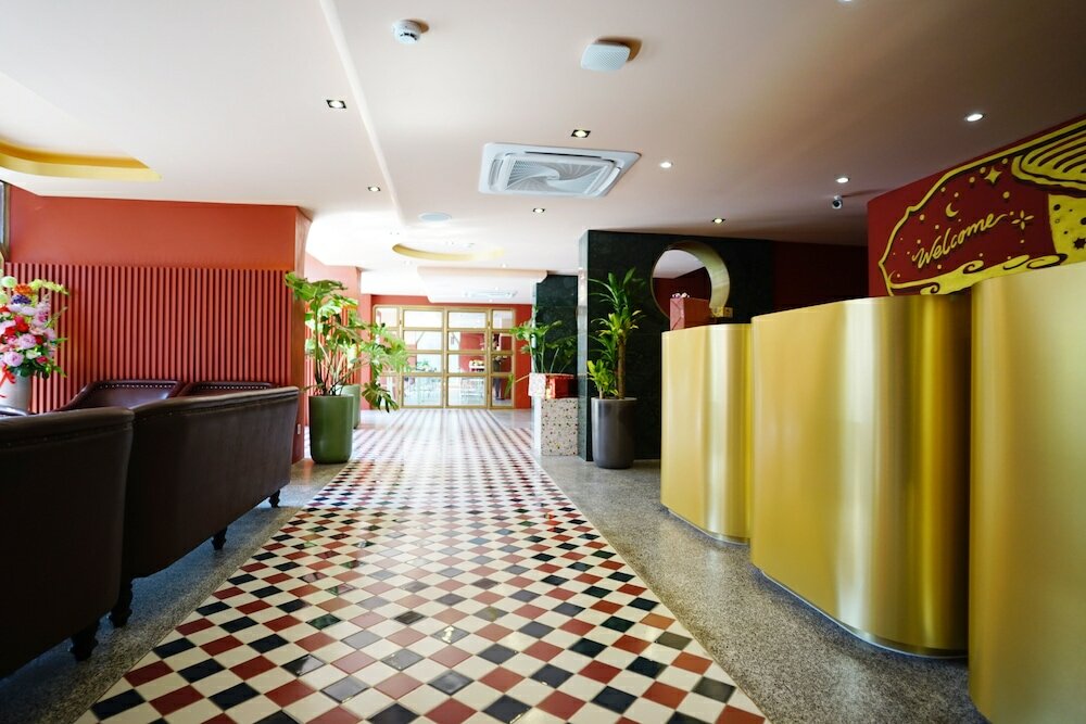 Фото 4 Monkeys Hotel