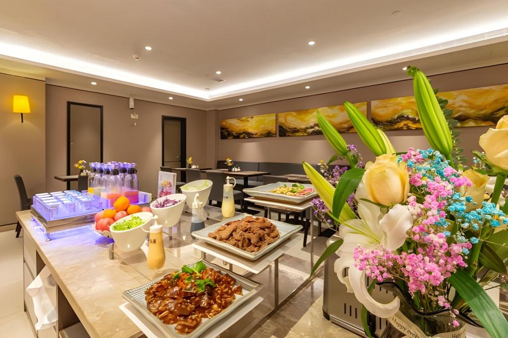 Фото Homeinn Plus Hotel (Beijing Guomao Heshenghui)