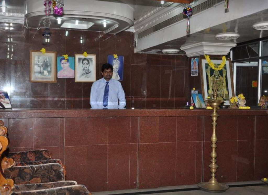 Фото Hotel Soorya International