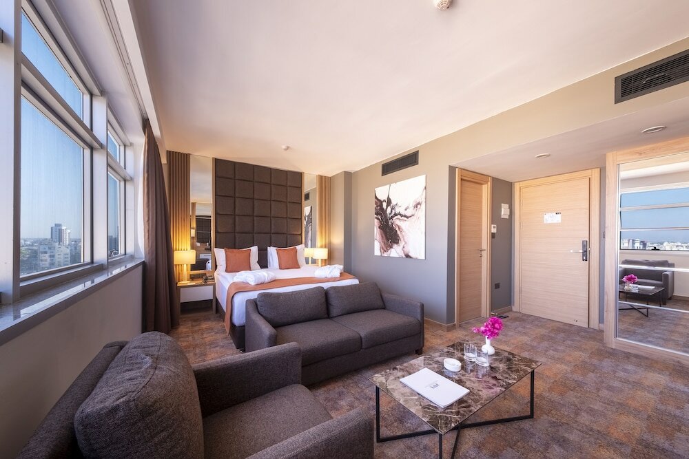 Фото Grand Sapphire City Hotel