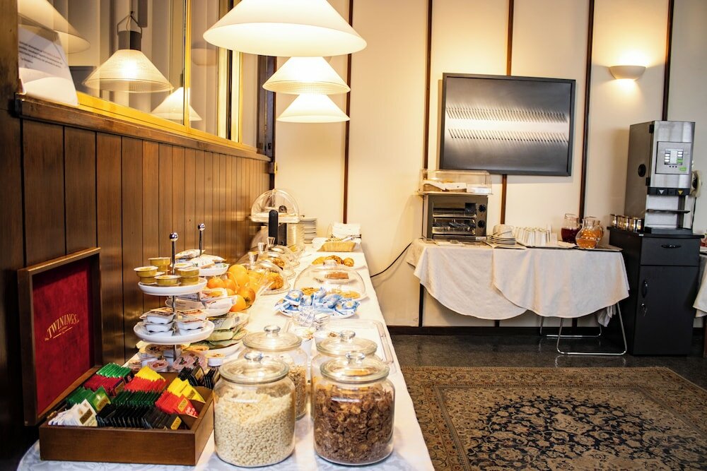 Фото Hotel Napoleon