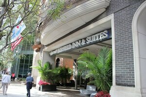 отель Fairfield Inn & Suites Chicago Downtown Magnificent Mile
