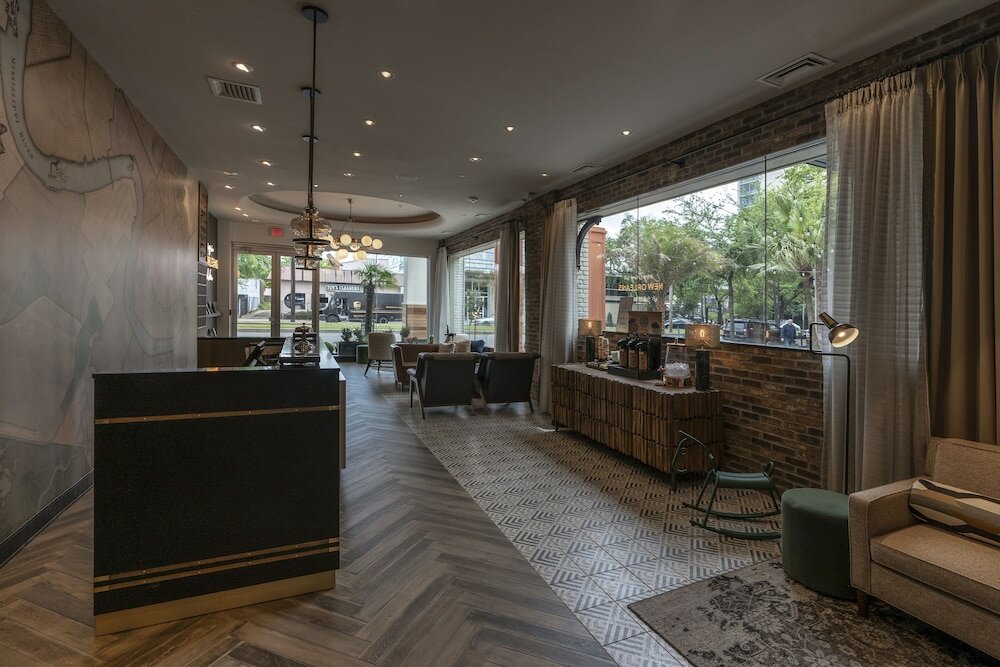 Фото St Charles Coach House, Ascend Hotel Collection