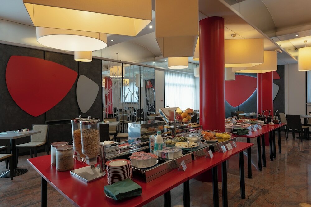Фото Ibis Styles Parma Toscanini