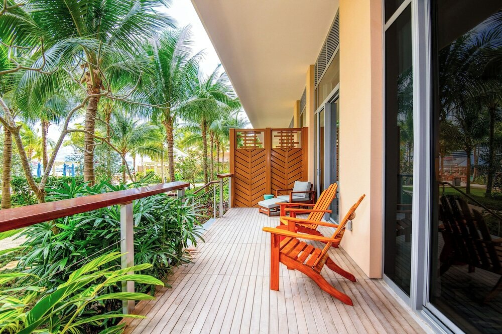 Фото Margaritaville Beach Resort Nassau