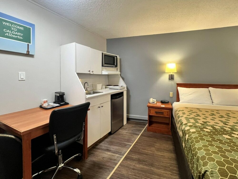 Фото Econo Lodge Motel Village