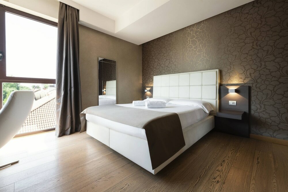 Фото Mokinba Hotels Baviera