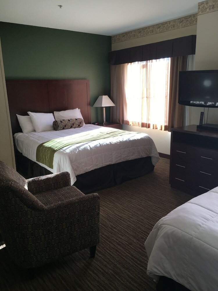 Фото Hawthorn Suites by Wyndham Rancho Cordova/Folsom