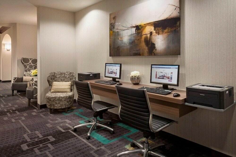 Фото Residence Inn by Marriott Toronto Airport