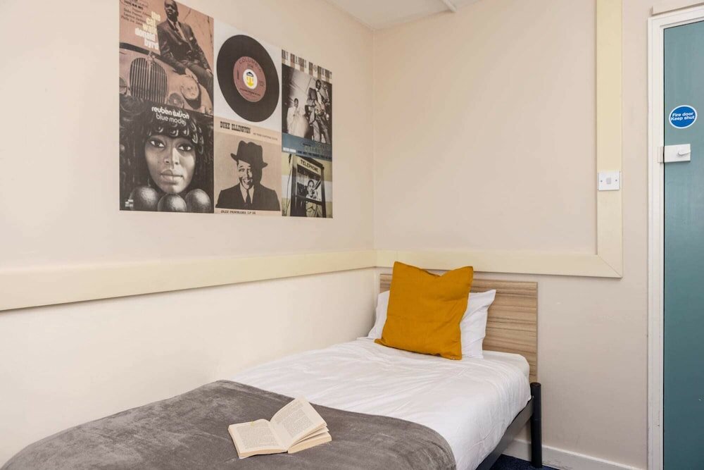 Фото John Lester & Eddie Colman Courts - Campus Accommodation