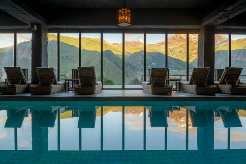 Внешний вид отеля Rooms Hotel Kazbegi в Степанцминде (Казбеги), фото 2