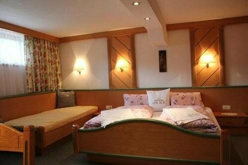 Внешний вид отеля Gasthof Eiserne Hand в Фибербрунне, фото 2