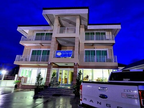 Laksasuk House