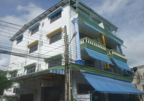 Гостиница Residence House в Трате