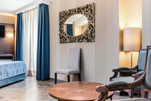 Гостиница Hotel Reina Cristina в Теруэли