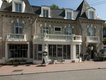 Гостиница Hotel The Originals Bagnoles-de-l'Orne Ô Gayot в Алансоне