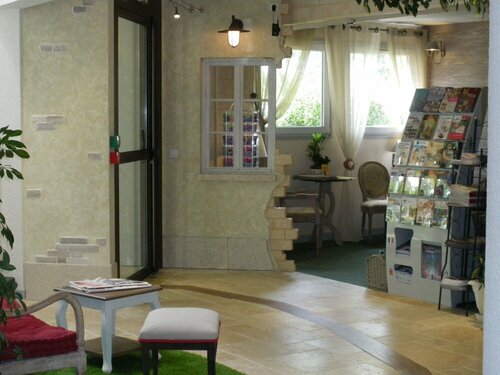 Гостиница Отель Logis Hôtel Come Inn в Монморийоне