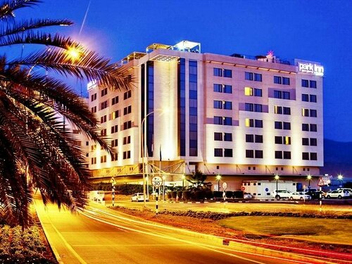 Гостиница Hotel Golden Tulip Muscat в Баушаре