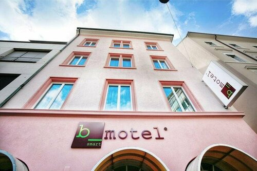 Гостиница B_smart motel Basel в Базеле