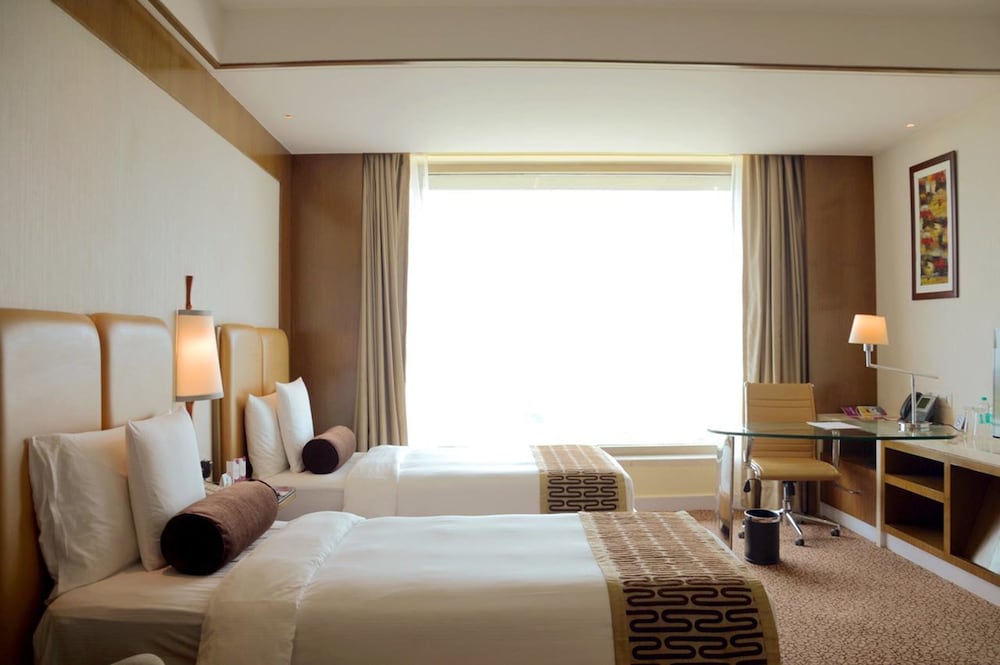 Фото Crowne Plaza New Delhi Okhla