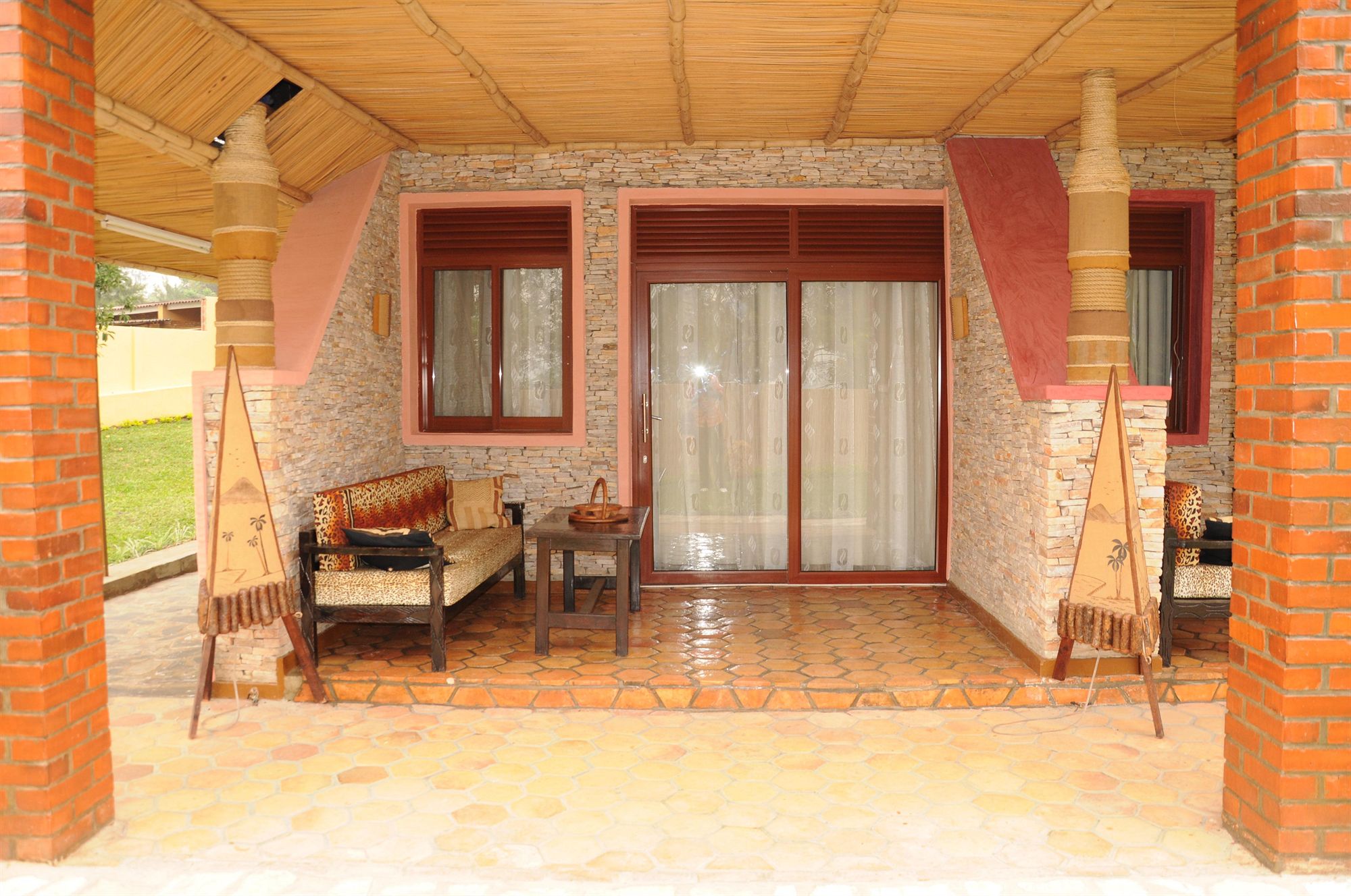 Фото Inside Afrika Boutique Hotel