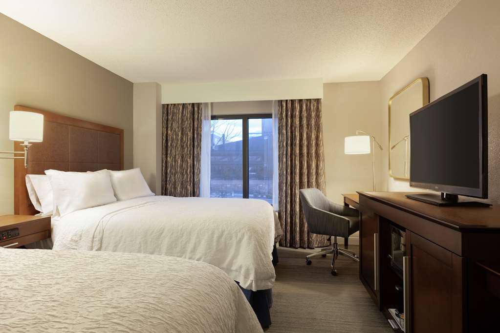 Фото Hampton Inn & Suites Nashville Downtown