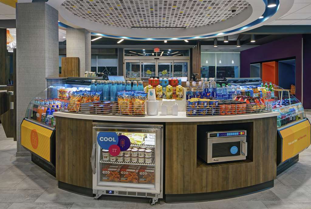 Фото Tru by Hilton Austin Airport, Tx
