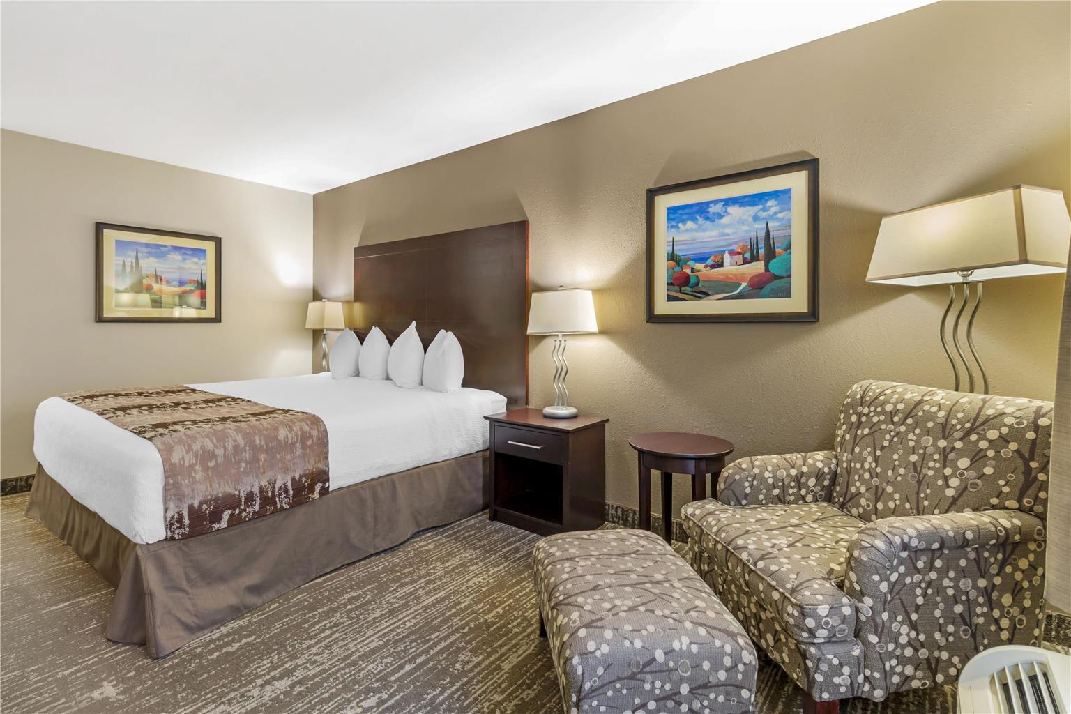 Фото Best Western Plus Pembina Inn & Suites