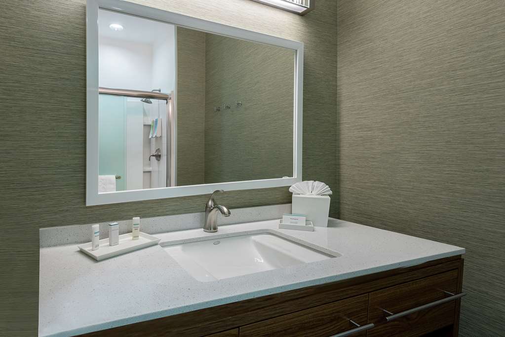 Фото Home2 Suites by Hilton Austin Airport