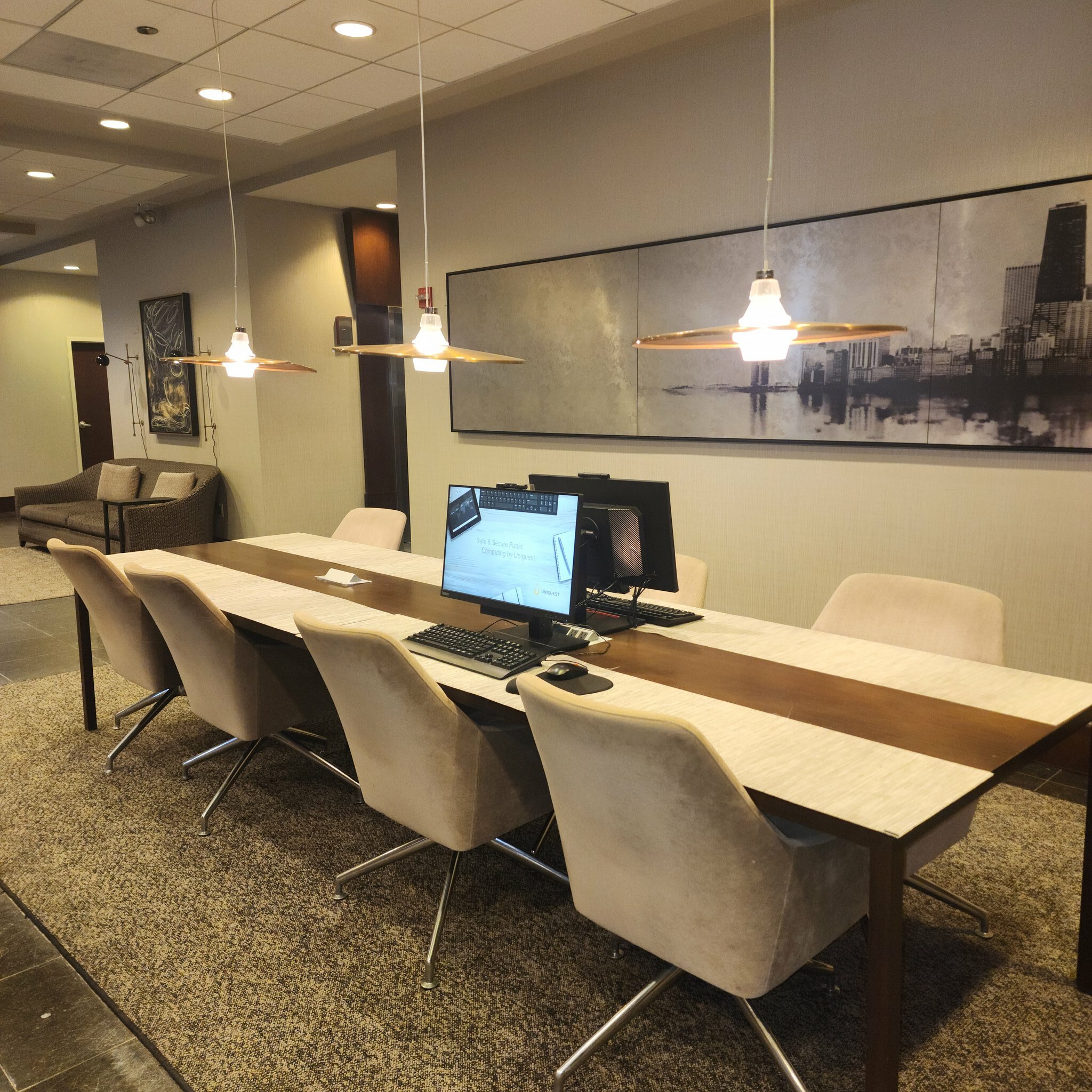 Фото Crowne Plaza Chicago West Loop, an Ihg Hotel